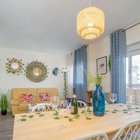 Apartment Est 22-amplio En Pleno Centro Junto Al Mar, Wifi Fibra, Parking Roses