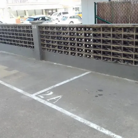 Est 22-amplio En Pleno Centro Junto Al Mar, Wifi Fibra, Parking 罗萨斯